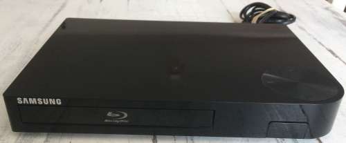 Samsung BD-F5100 Networking Blu-ray & DVD Player