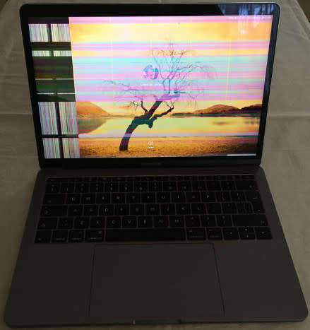 2016 Model 13 Inch Apple Macbook Pro Retina (Intel i5/ 8gb/ 256gb) (Non Touch)