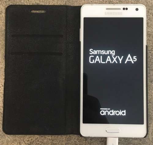 Samsung Galaxy A5 Phone Including original Charger And Holder - FREE SHIPPING!