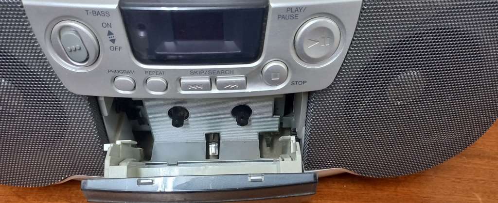 Aiwa CSD-A190 Portable Radio Cassette & CD Player
