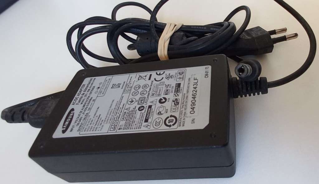 Samsung Charger Adapter 12V 2A