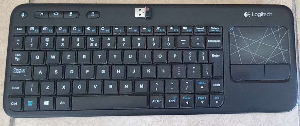 Logitech Wireless K400R Slim Keyboard Touchpad & Nano Transceiver
