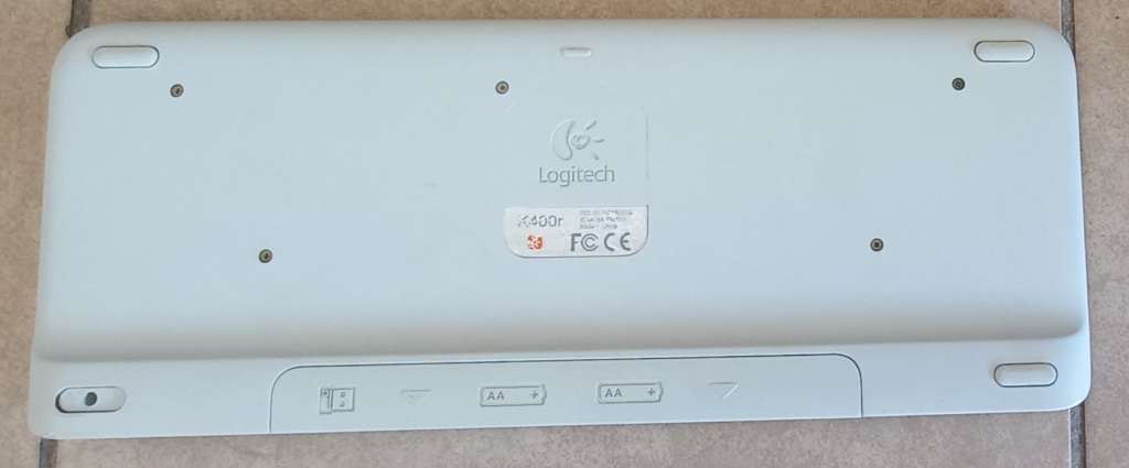 Logitech Wireless K400R Slim Keyboard Touchpad & Nano Transceiver