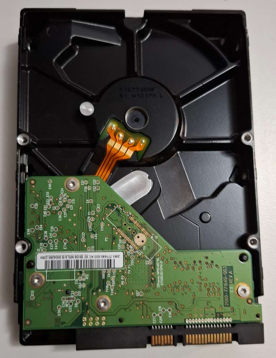 Western Digital Blue 500GB Desktop Internal Hard Drive Including Free Sata Cable