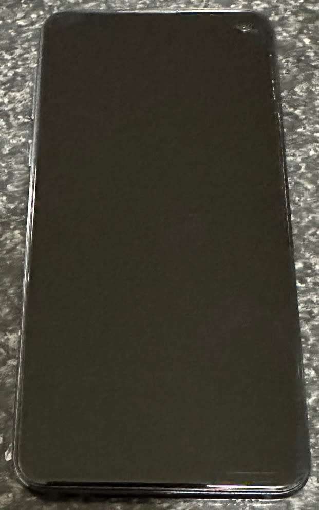 Samsung S10e 128GB Prisim Black Phone Model SM-G970F