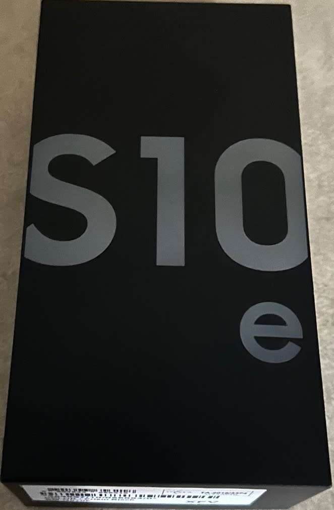Samsung S10e 128GB Prisim Black Phone Model SM-G970F