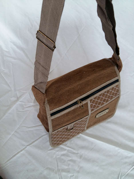 Brown) Canvas Shoulder Bag