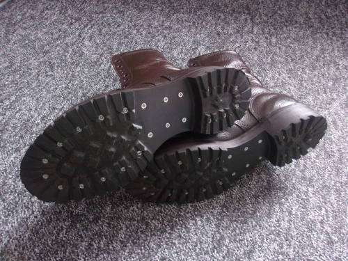 Parabat boots, size 10