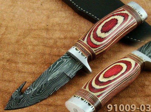 Handmade Damascus Steel Hunting Knife