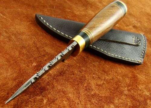 Handmade Damascus Steel Knife