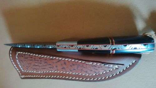 Hand Made Damascus Steel Knife