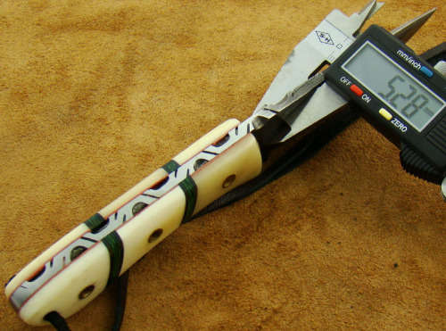 Hand Made Damascus Steel Knife