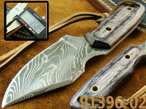 Hand Made Damascus Steel Knife