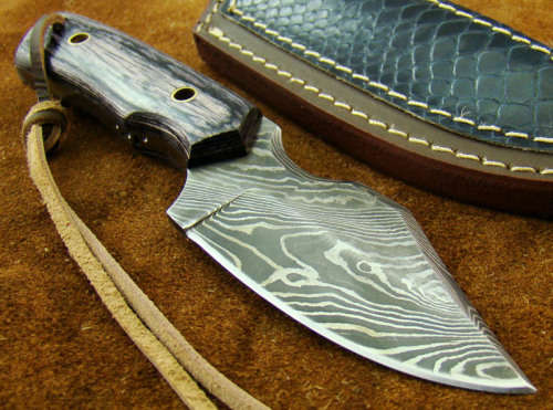 Hand Made Damascus Steel Knife