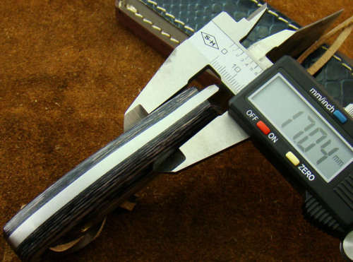 Hand Made Damascus Steel Knife