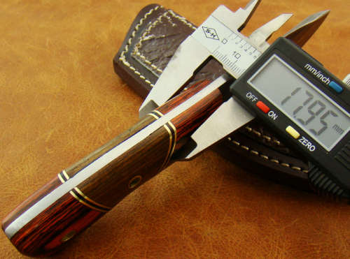 Hand Made Damascus Steel Skinning Knife