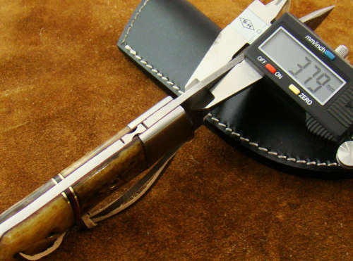 Hand Made Damascus Steel Knife