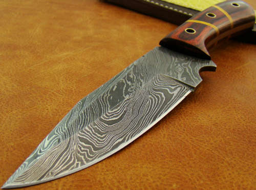 Hand Made Damascus Steel Knife