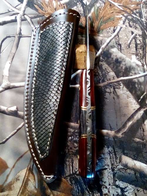 Hand Made Damascus Steel Knive