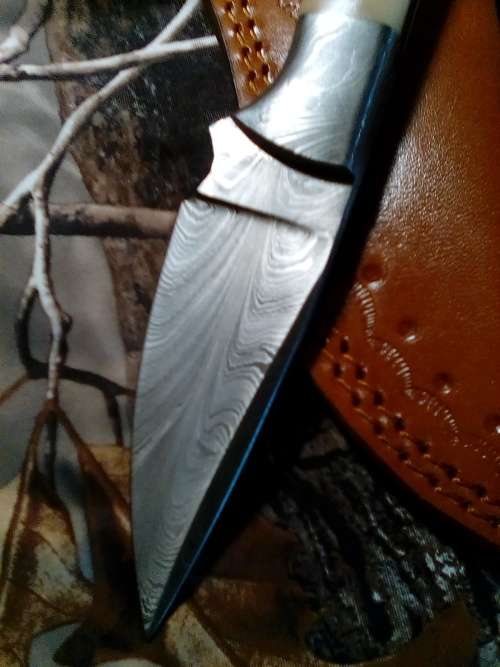 Hand Made Damascus Steel Knife-RARE FEATHER PATTERN DAMASCUS STEEL BLADE