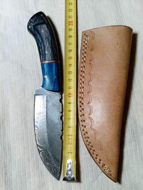 Hand Made Damascus Steel Hunting Knife