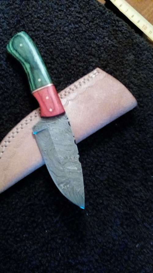 Hand Made Damascus Steel Knife
