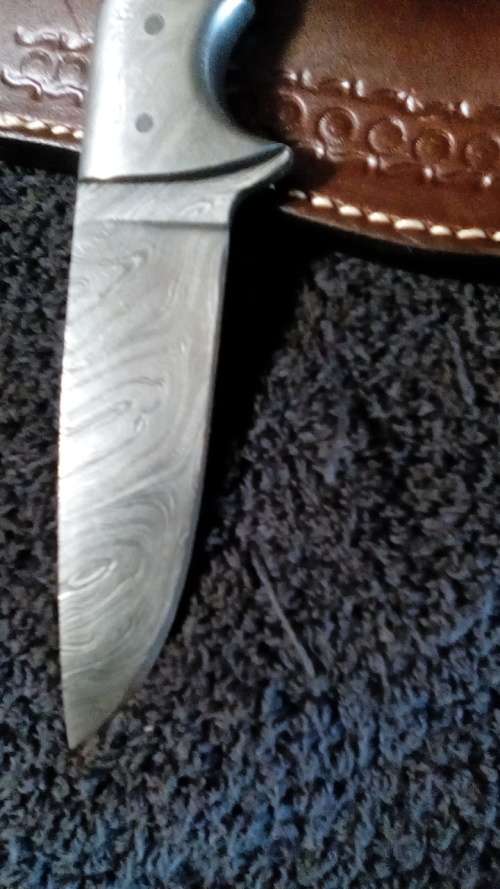 HAND MADE DAMASCUS STEEL KNIFE