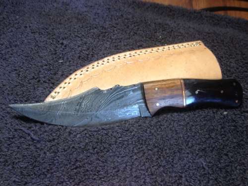 Hand Made Damascus Steel Knife