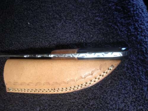 Hand Made Damascus Steel Knife