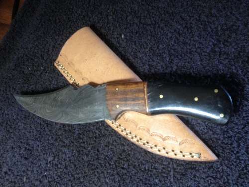 Hand Made Damascus Steel Knife