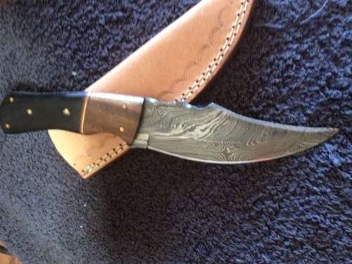 Hand Made Damascus Steel Knife