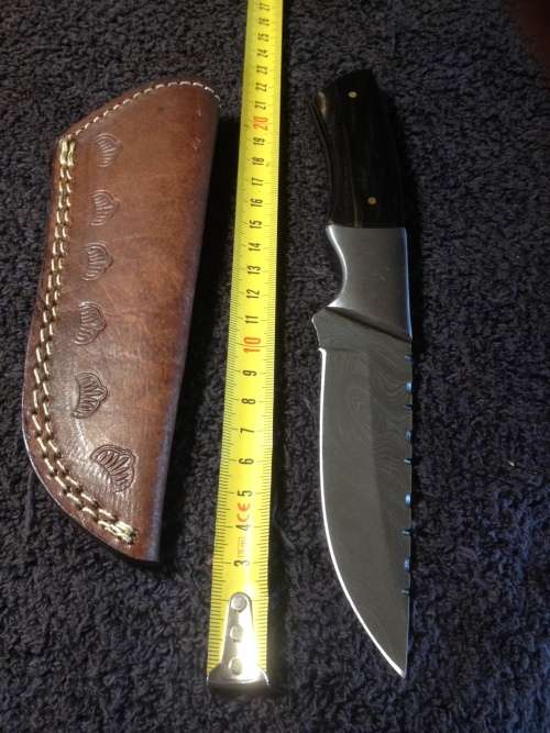Hand Made Damascus Steel Knife