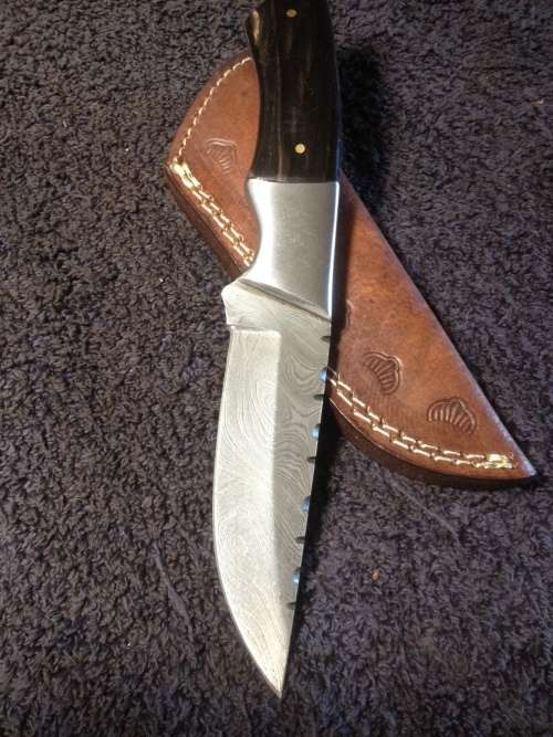 Hand Made Damascus Steel Knife