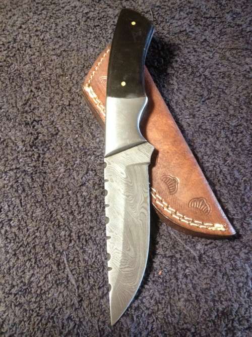 Hand Made Damascus Steel Knife