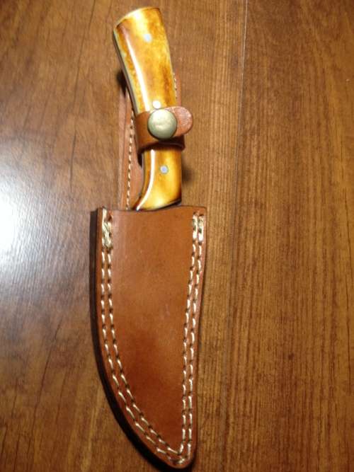 Hand Made Damascus Steel Hunting Knife-NO RESERVE AUCTION !!!