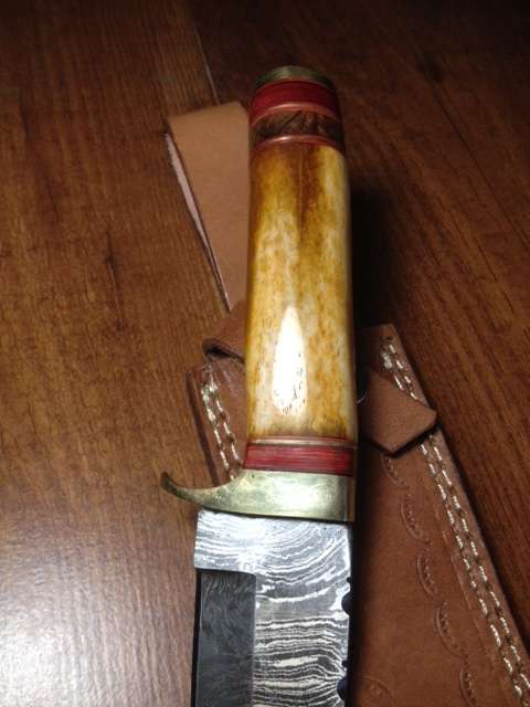 Hand Made Damascus Steel Hunting Knife-NO RESERVE AUCTION !!!