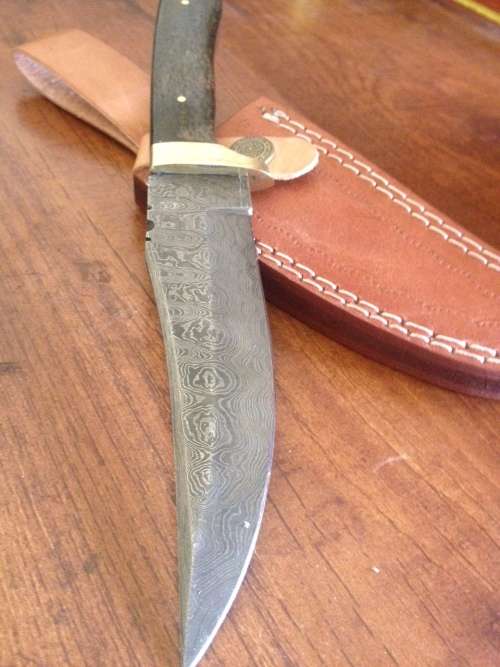 Handmade Damascus Steel Hunting Knife