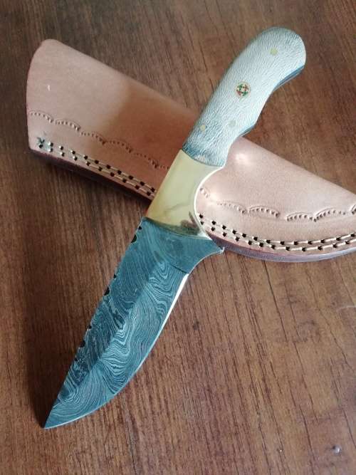 HANDMADE DAMASCUS STEEL HUNTING KNIFE