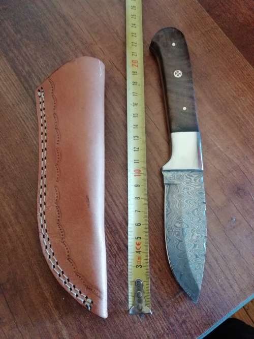 HANDMADE DAMASCUS STEEL HUNTING KNIFE !!!
