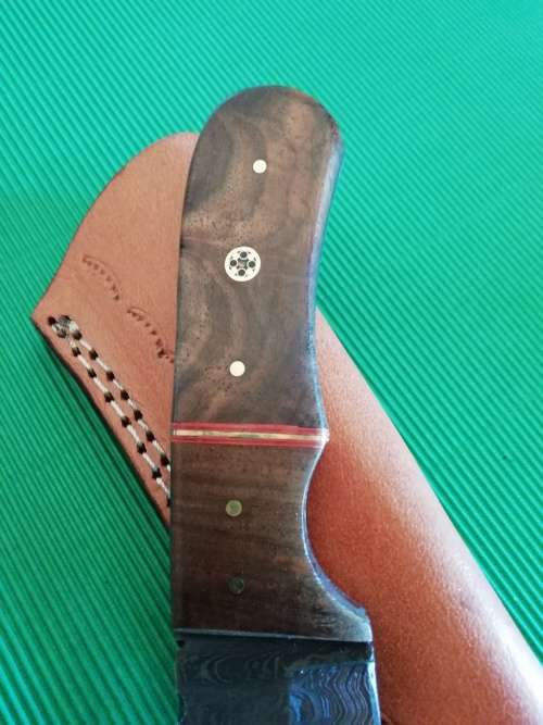 HANDMADE DAMASCUS STEEL HUNTING KNIFE !!!