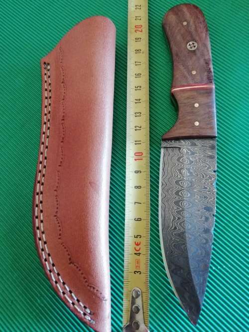 HANDMADE DAMASCUS STEEL HUNTING KNIFE !!!