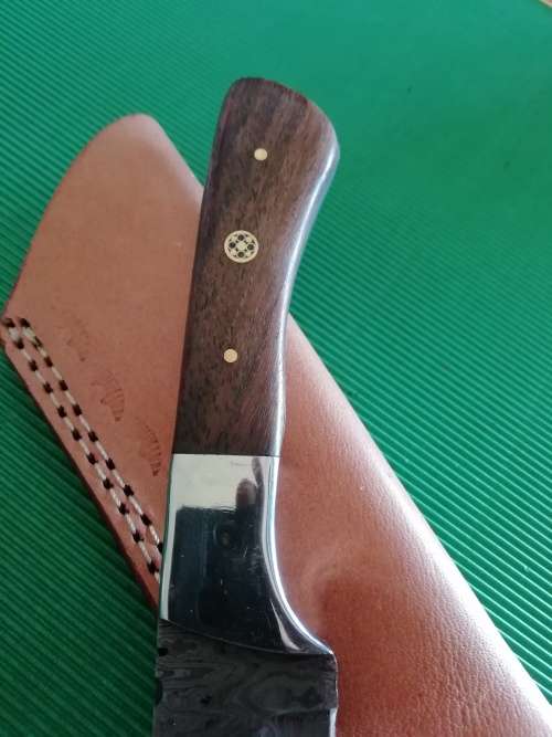 HANDMADE DAMASCUS STEEL HUNTING KNIFE !!!