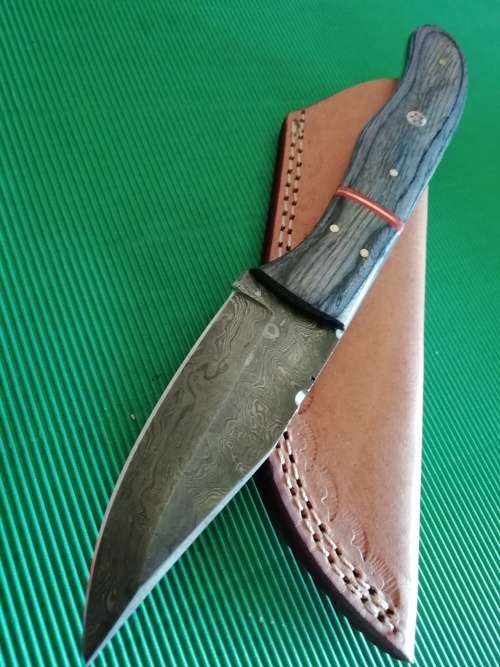 HANDMADE DAMASCUS STEEL HUNTING KNIFE !!!