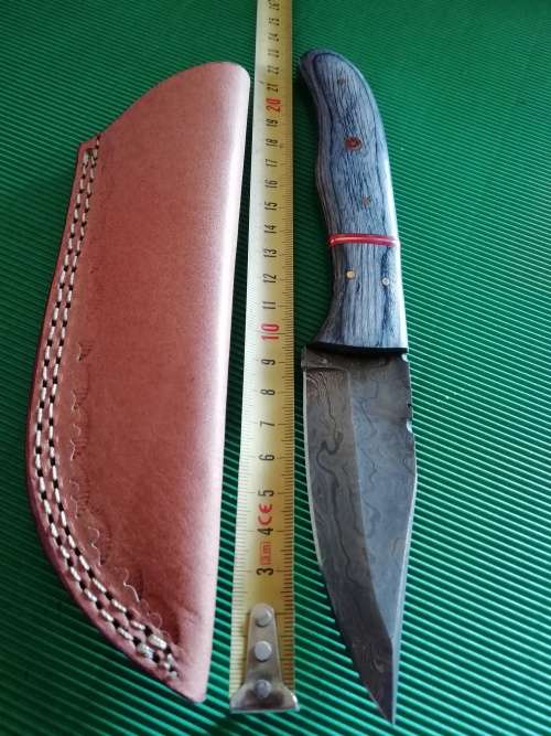 HANDMADE DAMASCUS STEEL HUNTING KNIFE !!!