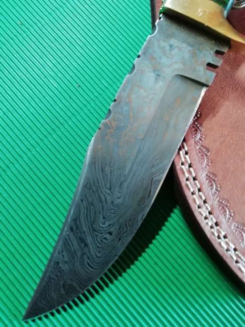 HANDMADE DAMASCUS STEEL HUNTING KNIFE !!!