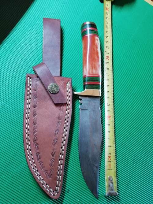 HANDMADE DAMASCUS STEEL HUNTING KNIFE !!!