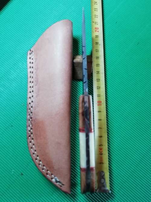 HANDMADE DAMASCUS STEEL HUNTING KNIFE !!!