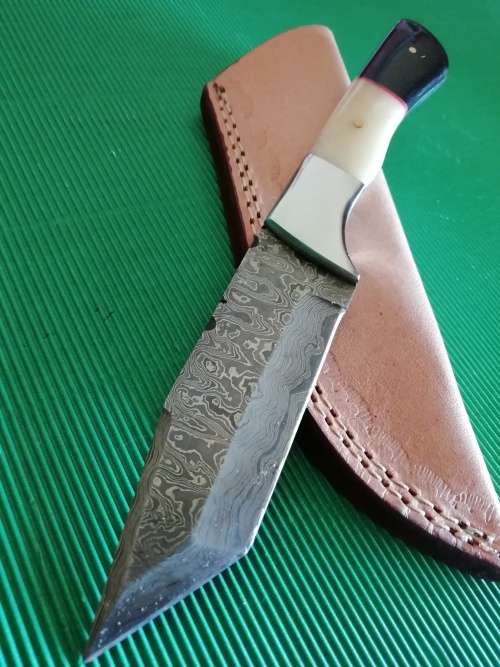 Handmade DAMASCUS STEEL HUNTING KNIFE !!!