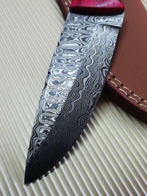HANDMADE DAMASCUS STEEL HUNTING KNIFE !!!