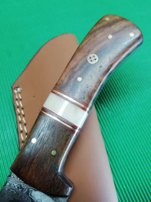 HANDMADE DAMASCUS STEEL HUNTING KNIFE !!!